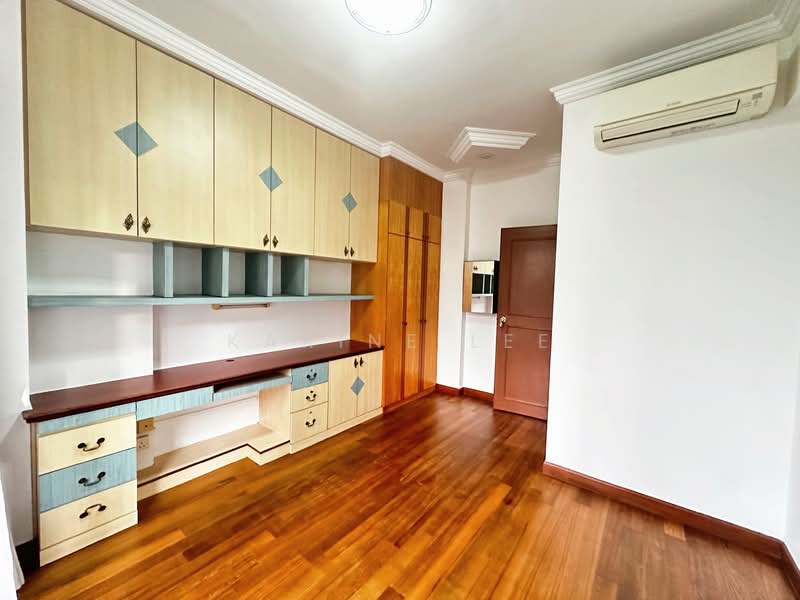 Glendale Park, 21 Hillview Avenue, 3 Bedrooms, 1,216 sqft, Condominium For Sale, by Karine Lee, 500105756 - Bedroom - PropertyGuru.com.sg