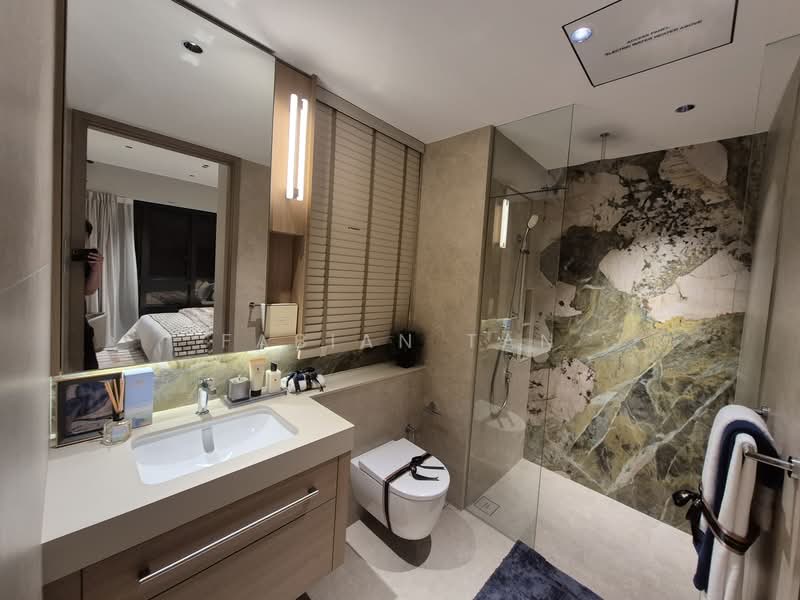 Bayshore, , 3 Bedrooms, 883 sqft, Condominium For Sale, by Fabian Tan, 500105762 - Bathroom - PropertyGuru.com.sg