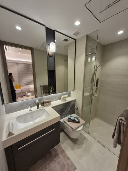 Bayshore, , 5 Bedrooms, 1,582 sqft, Condominium For Sale, by Fabian Tan, 500105765 - Bathroom - PropertyGuru.com.sg