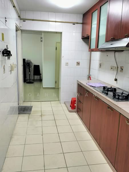 207A Compassvale Lane, 207A Compassvale Lane, 3 Bedrooms, 990 sqft, HDB Flat For Sale, by Joanne Wang, 500105777 - Kitchen - PropertyGuru.com.sg