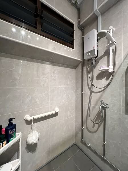 278 Choa Chu Kang Avenue 3, 278 Choa Chu Kang Avenue 3, 3 Bedrooms, 1,119 sqft, HDB Flat For Sale, by Raymond Tung, 500105781 - Master Bathroom - PropertyGuru.com.sg