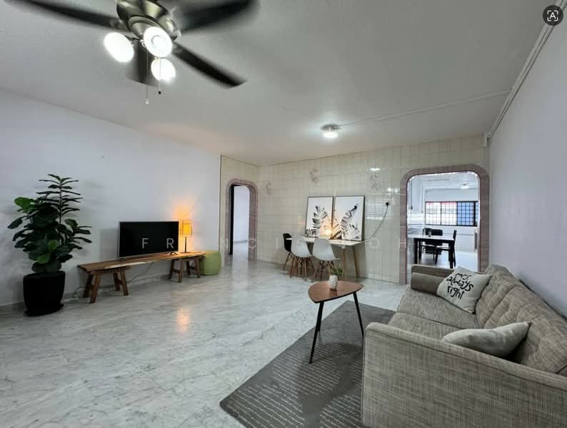 412 Jurong West Street 42, 412 Jurong West Street 42, 3 Bedrooms, 1,108 sqft, HDB Flat For Sale, by Francis Poh, 500105785 - Living Room - PropertyGuru.com.sg