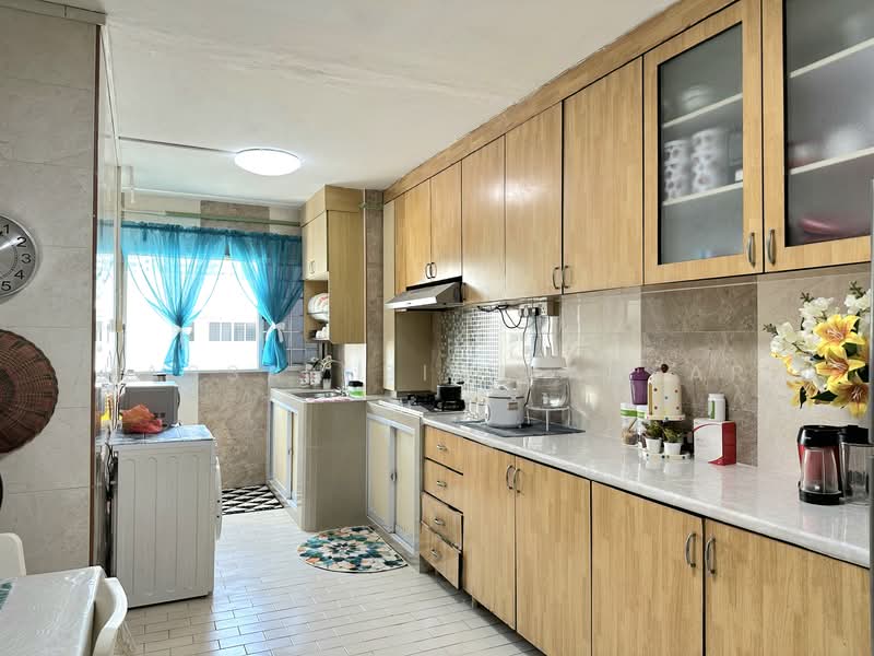 157 Woodlands Street 13, 157 Woodlands Street 13, 2 Bedrooms, 785 sqft, HDB Flat For Sale, by Hassan Bin Jaafar, 500105787 - Kitchen - PropertyGuru.com.sg