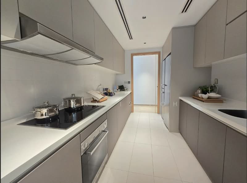 One Shenton, 1 Shenton Way, 4 Bedrooms, 5,242 sqft, Condominium For Sale, by Francis Poh, 500105788 - Kitchen - PropertyGuru.com.sg