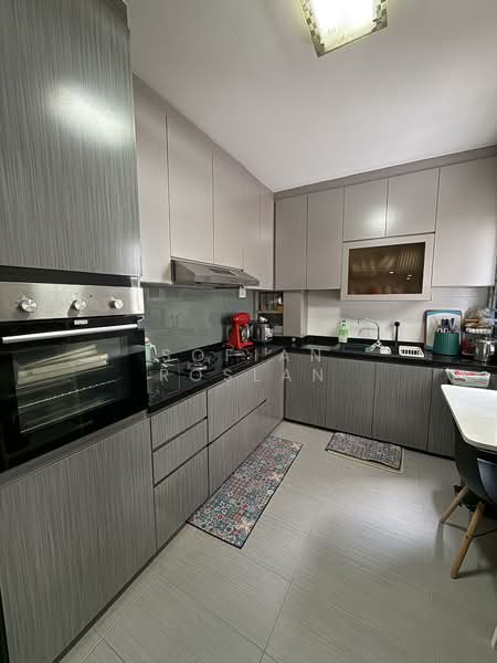 504 Woodlands Drive 14, 504 Woodlands Drive 14, 3 Bedrooms, 1,336 sqft, HDB Flat For Sale, by Sofian Roslan, 500105801 - Kitchen - PropertyGuru.com.sg