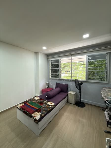 504 Woodlands Drive 14, 504 Woodlands Drive 14, 3 Bedrooms, 1,336 sqft, HDB Flat For Sale, by Sofian Roslan, 500105801 - Bedroom - PropertyGuru.com.sg