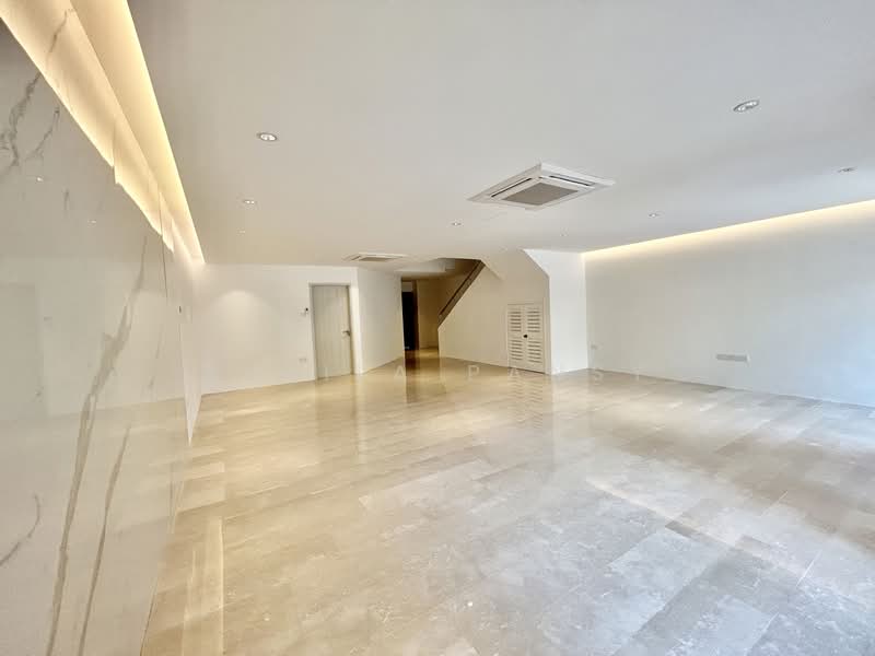 The Balmoral, 14 Balmoral Park, 4 Bedrooms, 3,089 sqft, Condominium For Rent, by Sheila Pansy, 500105804 - PropertyGuru.com.sg