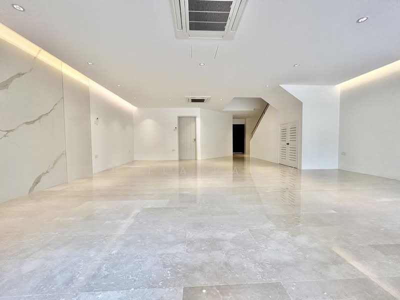 The Balmoral, 14 Balmoral Park, 4 Bedrooms, 3,089 sqft, Condominium For Rent, by Sheila Pansy, 500105804 - PropertyGuru.com.sg