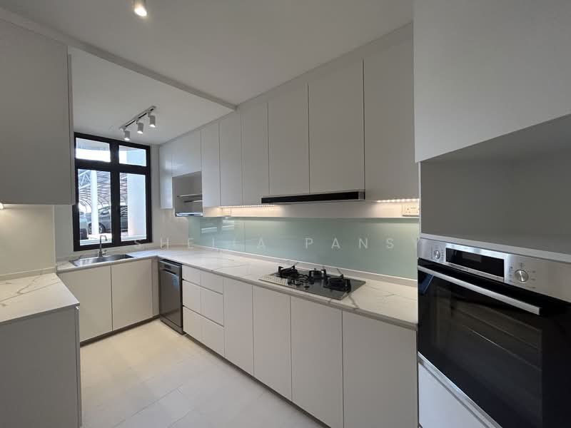 The Balmoral, 14 Balmoral Park, 4 Bedrooms, 3,089 sqft, Condominium For Rent, by Sheila Pansy, 500105804 - PropertyGuru.com.sg