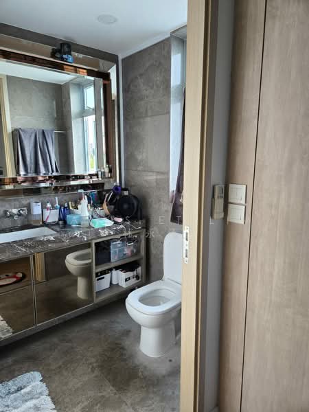 Stars of Kovan, 984 Upper Serangoon Road, 2 Bedrooms, 732 sqft, Condominium For Sale, by Danis ET Lim 林永添, 500105810 - Bathroom - PropertyGuru.com.sg