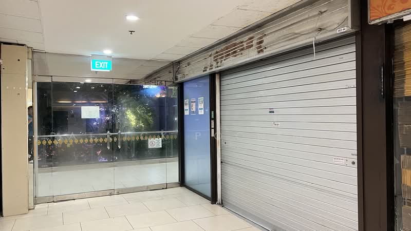 Lucky Plaza, 304 Orchard Road, 388 sqft, Mall Shop For Sale, by Patrick Poon 潘德名, 500105832 - Entrance - CommercialGuru.com.sg