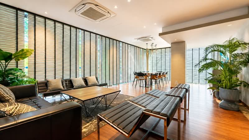 The Pier at Robertson, 80 Mohamed Sultan Road, 2 Bedrooms, 1,055 sqft, Apartment For Sale, by Christina May, 500105846 - Living Room - PropertyGuru.com.sg