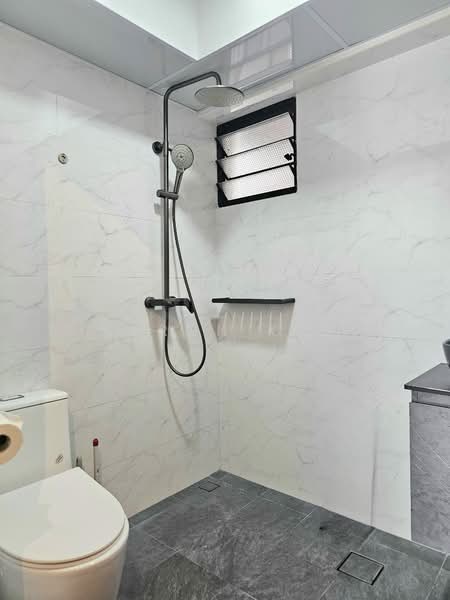 635A Senja Road, 635A Senja Road, 3 Bedrooms, 1,001 sqft, HDB Flat For Sale, by Aaron Koh, 500105867 - Bathroom - PropertyGuru.com.sg