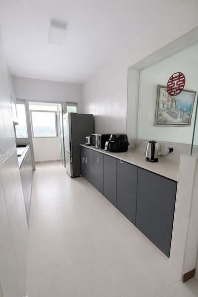671A Edgefield Plains, 671A Edgefield Plains, 3 Bedrooms, 969 sqft, HDB Flat For Rent, by Jenni Lim, 500105871 - Kitchen - PropertyGuru.com.sg