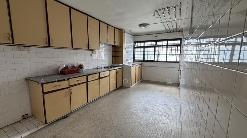 306 Jurong East Street 32, 306 Jurong East Street 32, 2 Bedrooms, 732 sqft, HDB Flat For Sale, by Anson Goh  吴铭华, 500105874 - Kitchen - PropertyGuru.com.sg