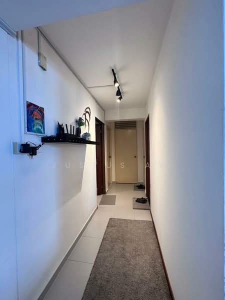 412 Tampines Street 41, 412 Tampines Street 41, 4 Bedrooms, 1,485 sqft, HDB Flat For Sale, by Justus Aw, 500105890 - Corridor - PropertyGuru.com.sg
