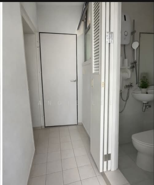 The Marbella, 29 Mount Sinai Rise, 4 Bedrooms, 1,755 sqft, Condominium For Sale, by Angie Lee, 500105907 - Corridor - PropertyGuru.com.sg