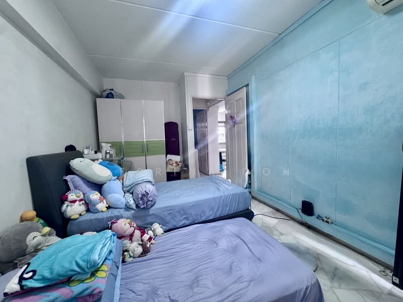 943 Hougang Street 92, 943 Hougang Street 92, 3 Bedrooms, 1,087 sqft, HDB Flat For Sale, by Desrina Goh, 500105915 - Bedroom - PropertyGuru.com.sg