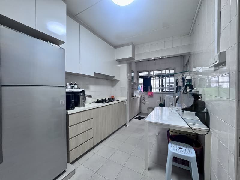 943 Hougang Street 92, 943 Hougang Street 92, 3 Bedrooms, 1,087 sqft, HDB Flat For Sale, by Desrina Goh, 500105915 - Kitchen - PropertyGuru.com.sg