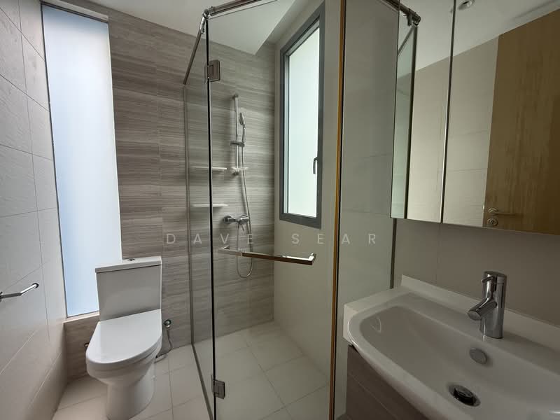 Skies Miltonia, 11 Miltonia Close, 5 Bedrooms, 4,672 sqft, Condominium For Sale, by Dave Sear, 500105923 - Bathroom - PropertyGuru.com.sg