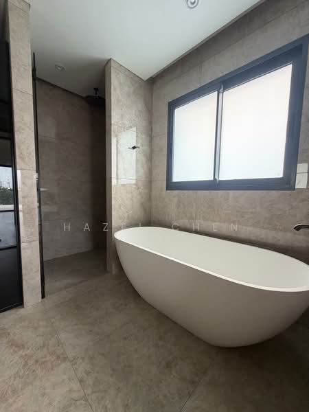 Opera Estate Brand New Freehold Corner Terrace, , 4 Bedrooms, 4,686 sqft, Corner Terrace For Sale, by Hazel Chen, 500105927 - Bathroom - PropertyGuru.com.sg