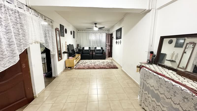 208 Boon Lay Place, 208 Boon Lay Place, 2 Bedrooms, 797 sqft, HDB Flat For Sale, by Sharifah Kamariah, 500105939 - Living Room - PropertyGuru.com.sg