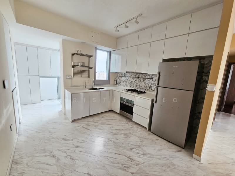 Queens Peak, 1 Dundee Road, 3 Bedrooms, 936 sqft, Condominium For Sale, by Christine Teo, 500105953 - Kitchen - PropertyGuru.com.sg