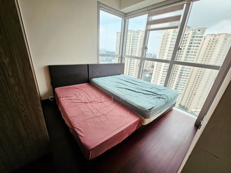 Queens Peak, 1 Dundee Road, 3 Bedrooms, 936 sqft, Condominium For Sale, by Christine Teo, 500105953 - Bedroom - PropertyGuru.com.sg