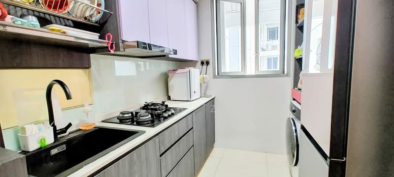 Prive, 37 Punggol Field, 2 Bedrooms, 883 sqft, Executive Condominium For Sale, by Jose Loh Zhenhao, 500105956 - Kitchen - PropertyGuru.com.sg