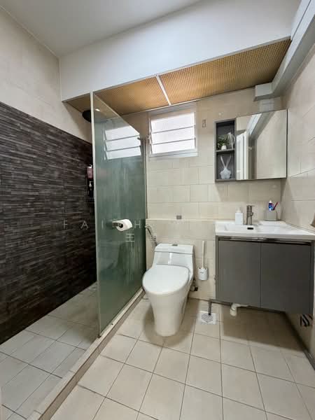 70A Telok Blangah Heights, 70A Telok Blangah Heights, 3 Bedrooms, 1,001 sqft, HDB Flat For Sale, by Faith Wong 王蕙蕙, 500105961 - Bathroom - PropertyGuru.com.sg