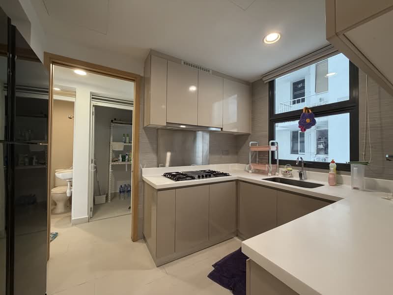 Blossom Residences, 34 Segar Road, 4 Bedrooms, 1,249 sqft, Executive Condominium For Sale, by Clive Cheong, 500105967 - Kitchen - PropertyGuru.com.sg