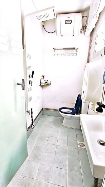 638 Pasir Ris Drive 1, 638 Pasir Ris Drive 1, 3 Bedrooms, 1,313 sqft, HDB Flat For Sale, by Regine Cher, 500105976 - Bathroom - PropertyGuru.com.sg