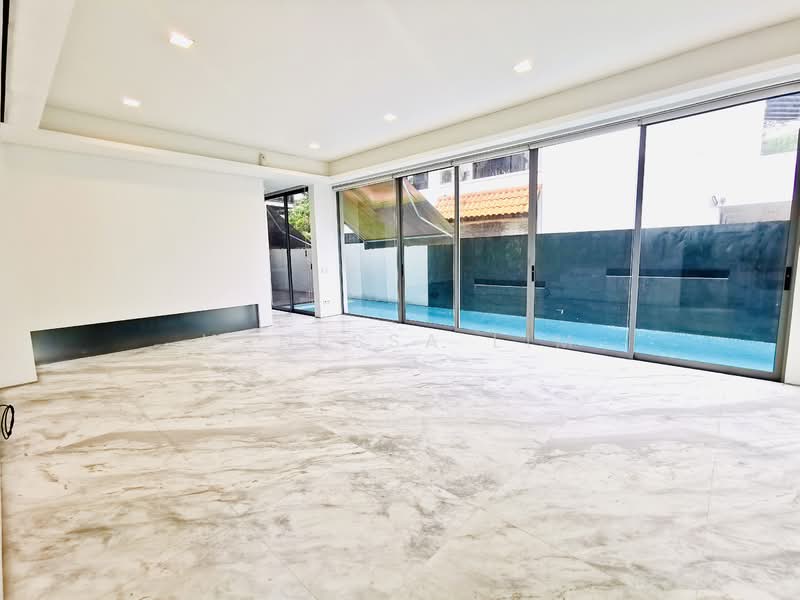 Bungalow Off Bukit Timah Road, , 5 Bedrooms, 7,400 sqft, Bungalow House For Rent, by Vanessa Lim, 500105977 - Living Room - PropertyGuru.com.sg