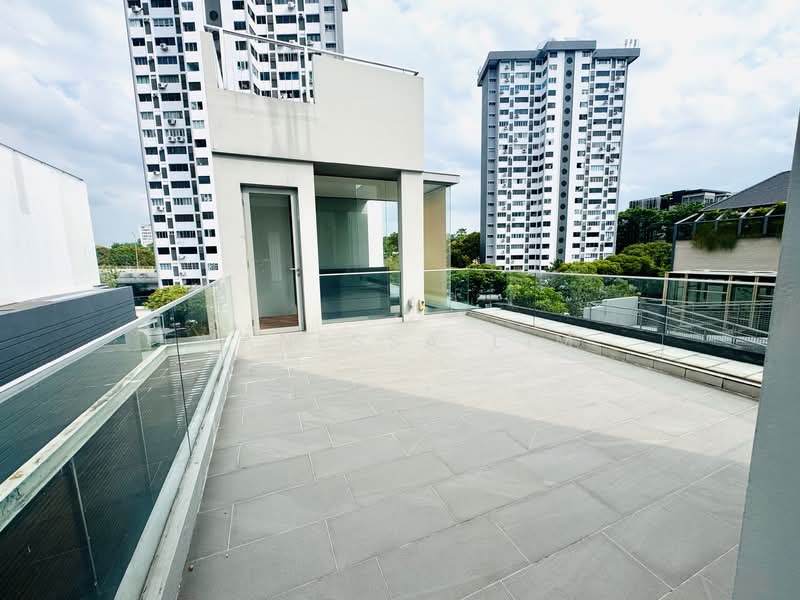 Bungalow Off Bukit Timah Road, , 5 Bedrooms, 7,400 sqft, Bungalow House For Rent, by Vanessa Lim, 500105977 - Exterior - PropertyGuru.com.sg