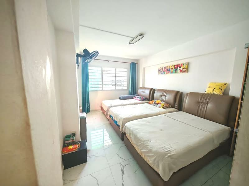 552 Choa Chu Kang Street 52, 552 Choa Chu Kang Street 52, 4 Bedrooms, 1,420 sqft, HDB Flat For Sale, by Bernard Lee, 500105978 - Bedroom - PropertyGuru.com.sg