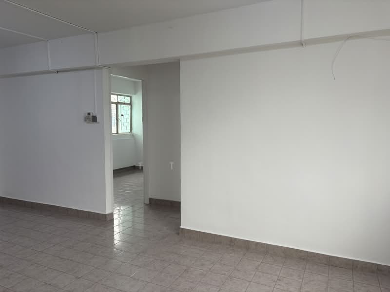 135 Bedok North Street 2, 135 Bedok North Street 2, 3 Bedrooms, 990 sqft, HDB Flat For Sale, by T T Lim, 500105984 - Interior - PropertyGuru.com.sg
