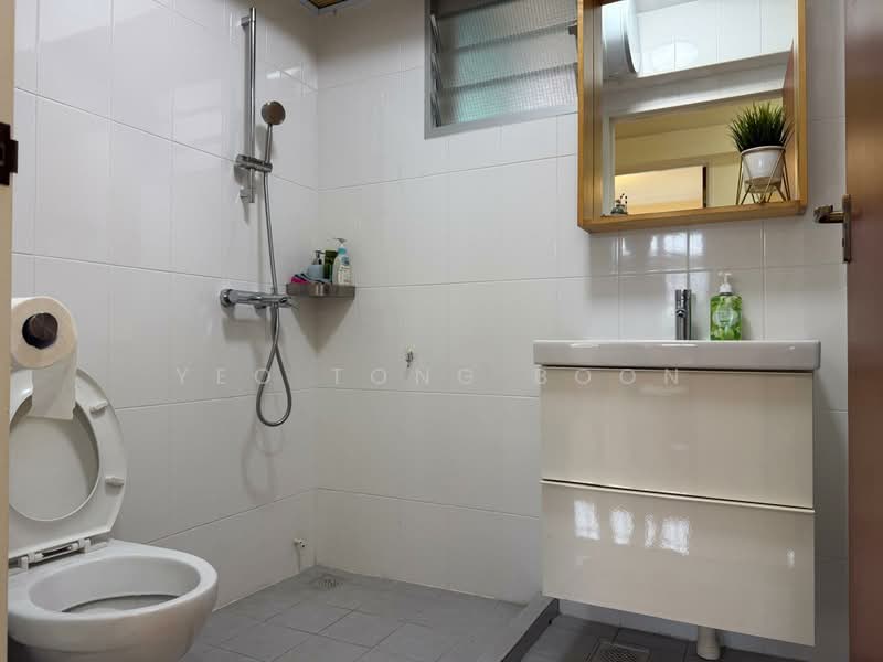 415B Fernvale Link, 415B Fernvale Link, 3 Bedrooms, 1,001 sqft, HDB Flat For Sale, by Yeo Tong Boon, 500105985 - Bathroom - PropertyGuru.com.sg
