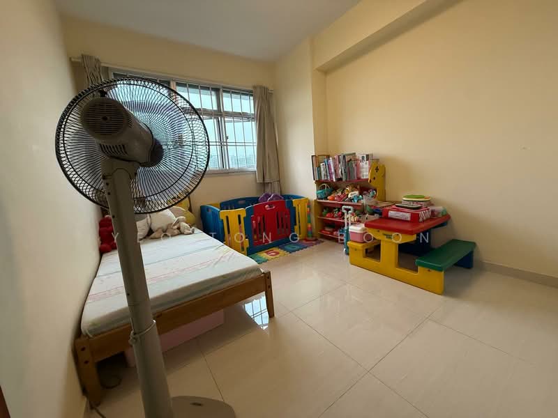 415B Fernvale Link, 415B Fernvale Link, 3 Bedrooms, 1,001 sqft, HDB Flat For Sale, by Yeo Tong Boon, 500105985 - Bedroom - PropertyGuru.com.sg