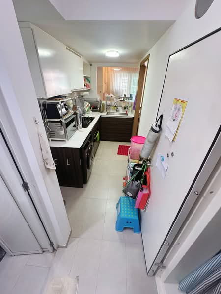 The Terrace, 88 Edgedale Plains, 4 Bedrooms, 1,313 sqft, Executive Condominium For Sale, by Celine Tong, 500105991 - Kitchen - PropertyGuru.com.sg