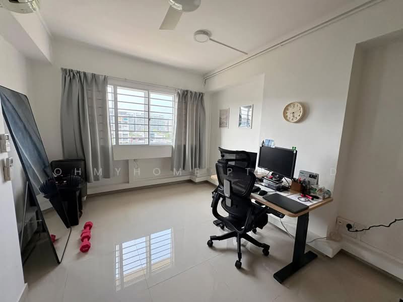 856F Tampines Street 82, 856F Tampines Street 82, 3 Bedrooms, 1,603 sqft, HDB Flat For Sale, by Regine Cher, 500106000 - Study - PropertyGuru.com.sg