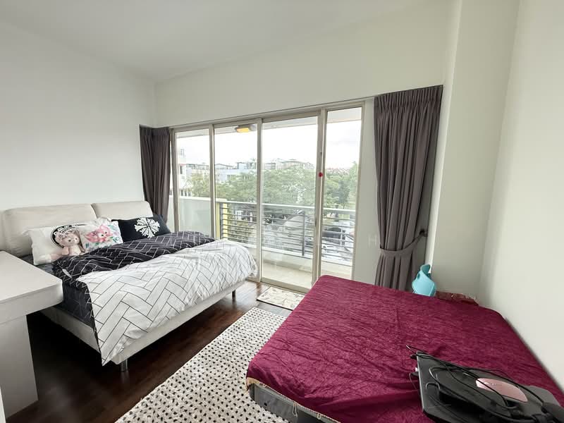 Mimosa Drive prime landed unit at attractive price!, Mimosa Drive, 4 Bedrooms, 3,337 sqft, Terraced House For Sale, by Linda Loh, 500106024 - Bedroom - PropertyGuru.com.sg