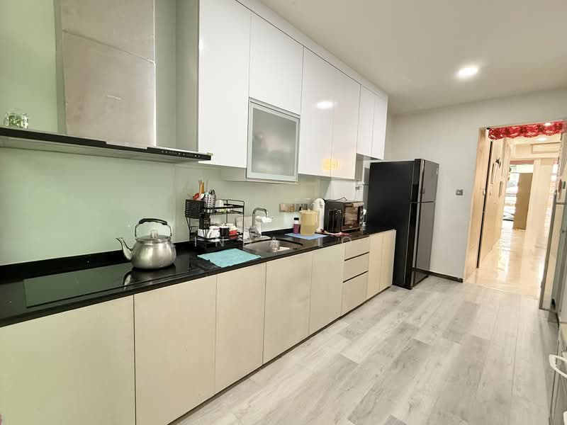 Mimosa Drive prime landed unit at attractive price!, Mimosa Drive, 4 Bedrooms, 3,337 sqft, Terraced House For Sale, by Linda Loh, 500106024 - Kitchen - PropertyGuru.com.sg