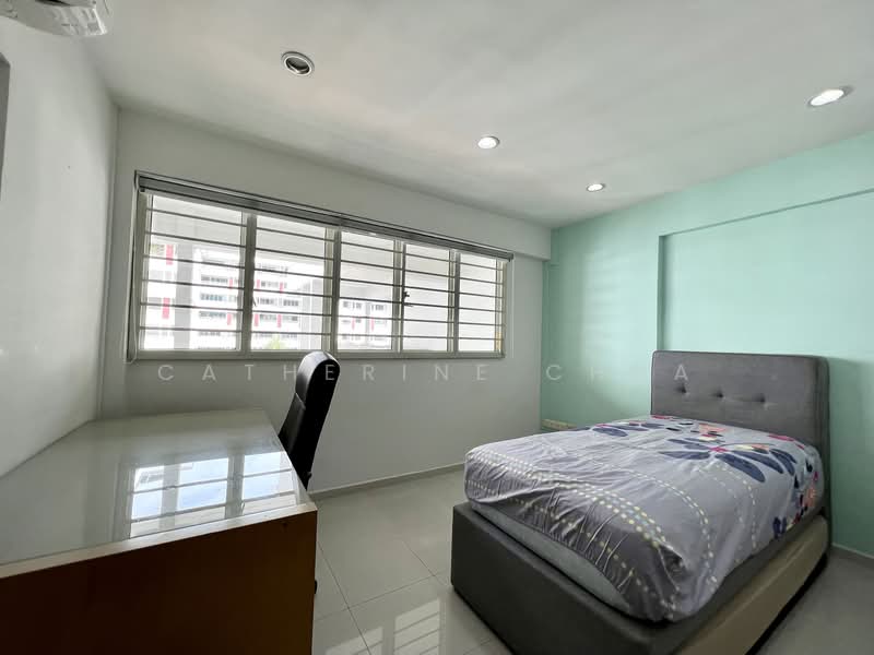 548 Jurong West Street 42, 548 Jurong West Street 42, 4 Bedrooms, 1,615 sqft, HDB Flat For Sale, by Catherine Chua, 500106037 - Bedroom - PropertyGuru.com.sg