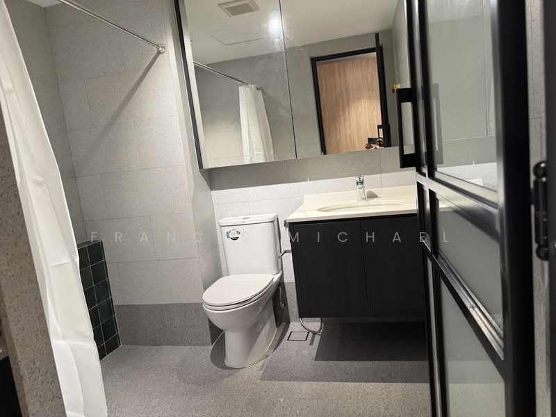 Central Green, 5 Jalan Membina, 3 Bedrooms, 1,432 sqft, Condominium For Sale, by Francis Michael, 500106056 - Bathroom - PropertyGuru.com.sg