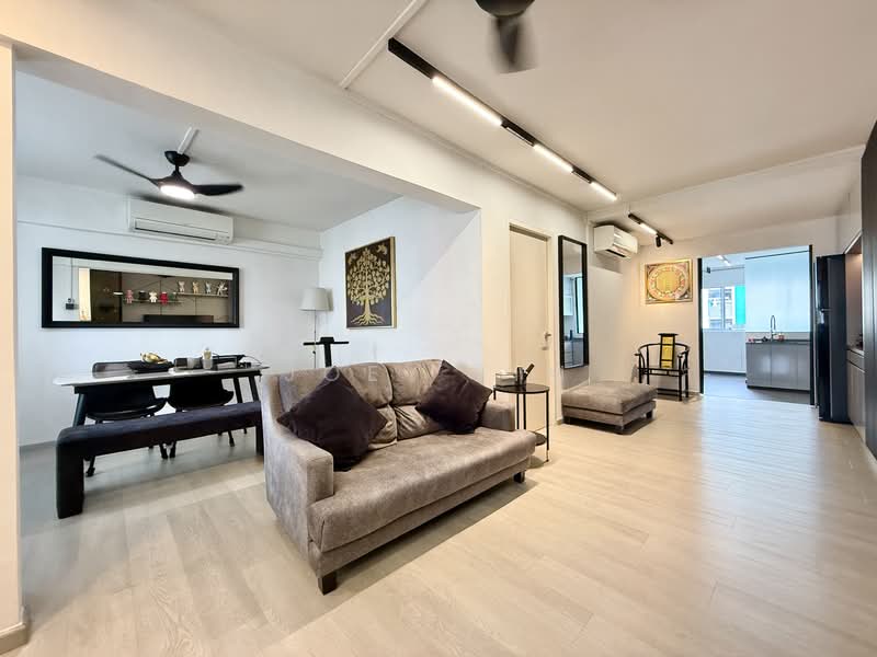 345 Clementi Avenue 5, 345 Clementi Avenue 5, 2 Bedrooms, 721 sqft, HDB Flat For Sale, by Joey Lim, 500106062 - Living Room - PropertyGuru.com.sg