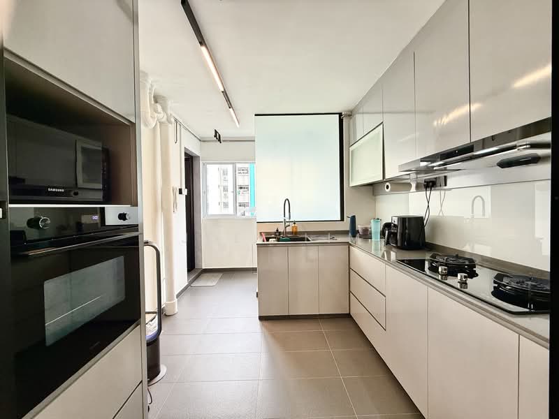 345 Clementi Avenue 5, 345 Clementi Avenue 5, 2 Bedrooms, 721 sqft, HDB Flat For Sale, by Joey Lim, 500106062 - Kitchen - PropertyGuru.com.sg