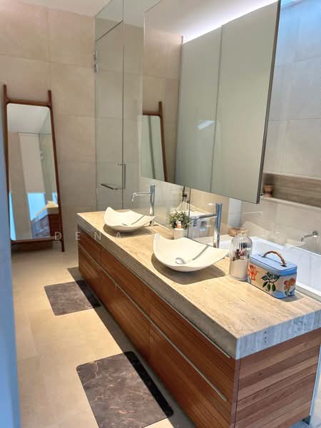 Toh Estate, 31 Toh Crescent, 6 Bedrooms, 6,997 sqft, Cluster House For Sale, by Dena Mendes, 500106063 - Bathroom - PropertyGuru.com.sg