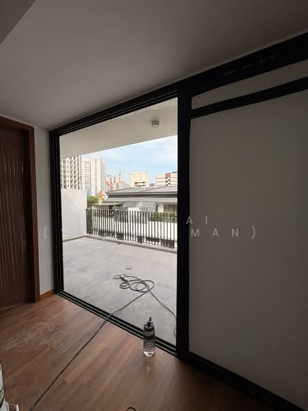 Luxe, , 5 Bedrooms, 5,425 sqft, Terraced House For Sale, by Chi Wai (Yellow Man), 500106064 - Balcony - PropertyGuru.com.sg