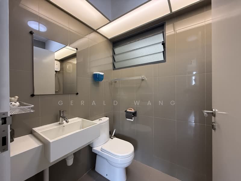 308C Punggol Walk, 308C Punggol Walk, 3 Bedrooms, 1,206 sqft, HDB Flat For Rent, by Gerald Wang, 500106066 - Bathroom - PropertyGuru.com.sg