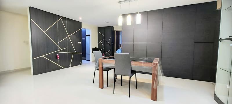 387 Bukit Batok West Avenue 5, 387 Bukit Batok West Avenue 5, 3 Bedrooms, 1,270 sqft, HDB Flat For Sale, by James Yeo, 500106068 - Dining Room - PropertyGuru.com.sg